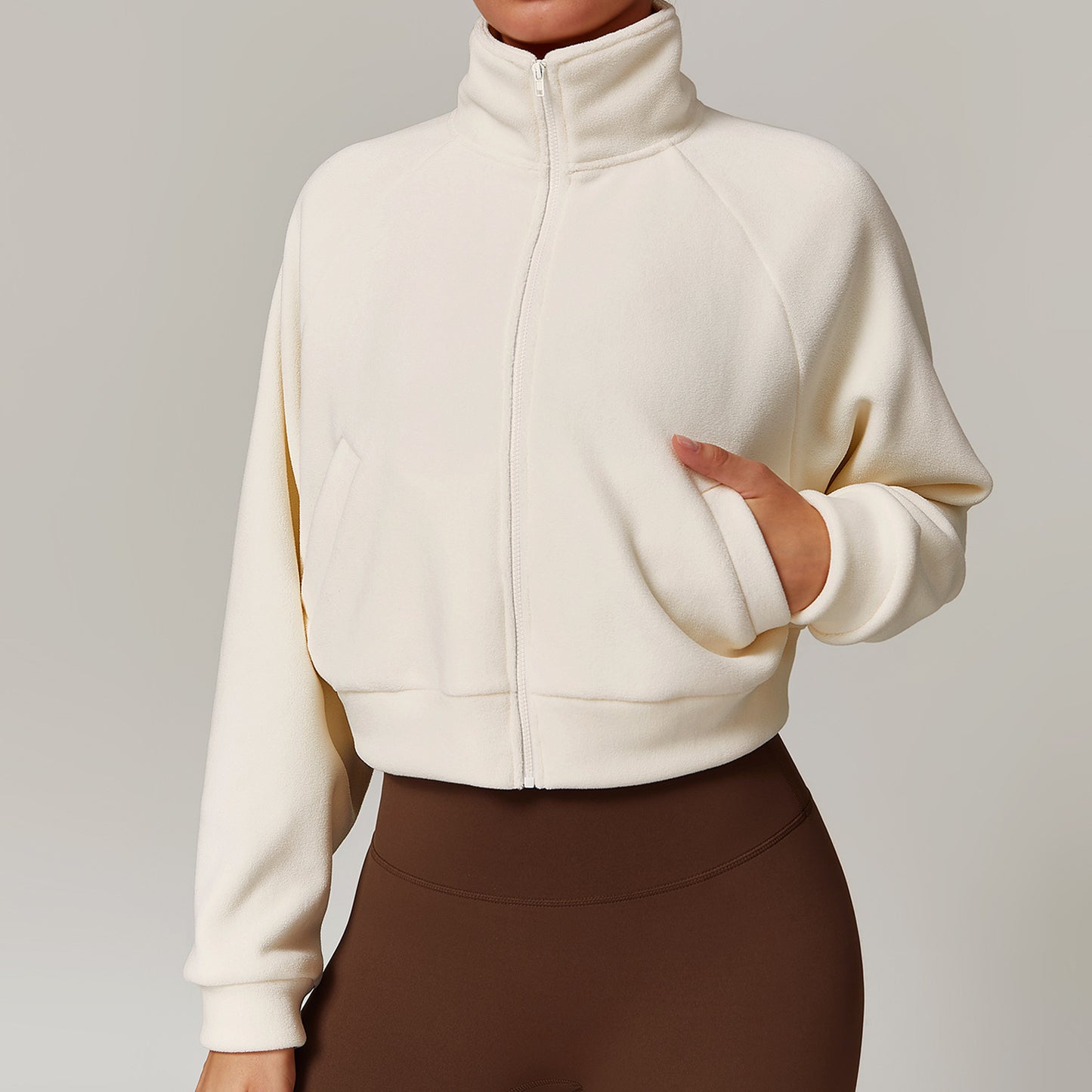 Tenue de yoga polyvalente | Veste chaude et élégante | Haut de course coupe-vent pour femme | Veste sportive avec polaire intégrée.